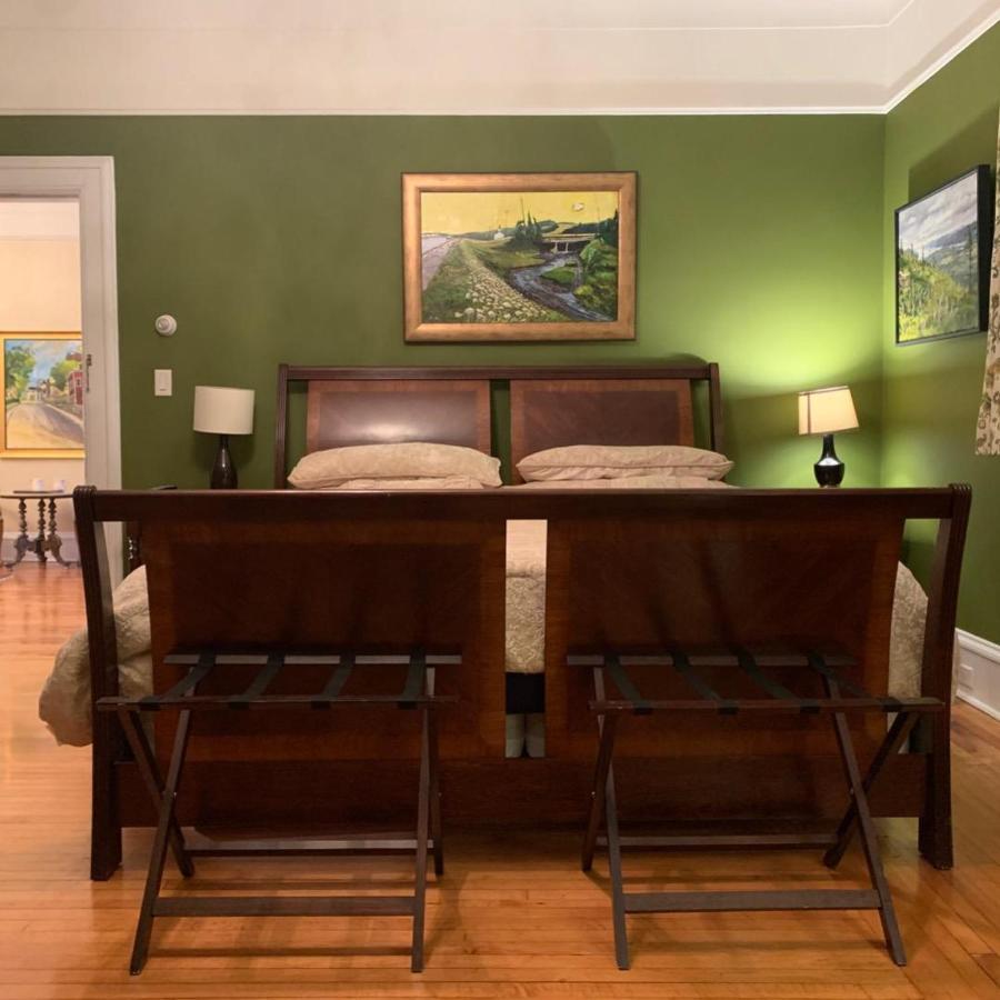 Monroe House Executive Guest Suites Сент Джонс Екстериор снимка