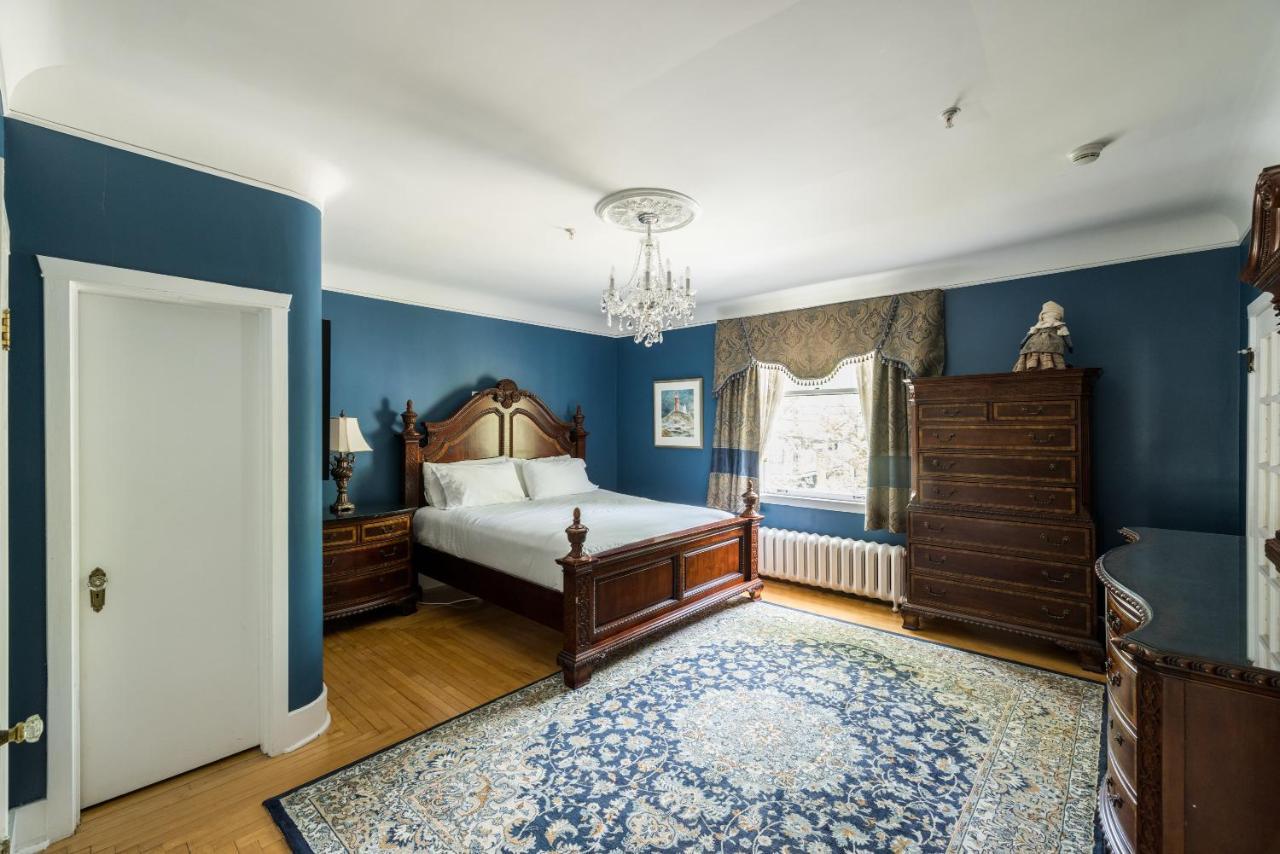 Monroe House Executive Guest Suites Сент Джонс Екстериор снимка