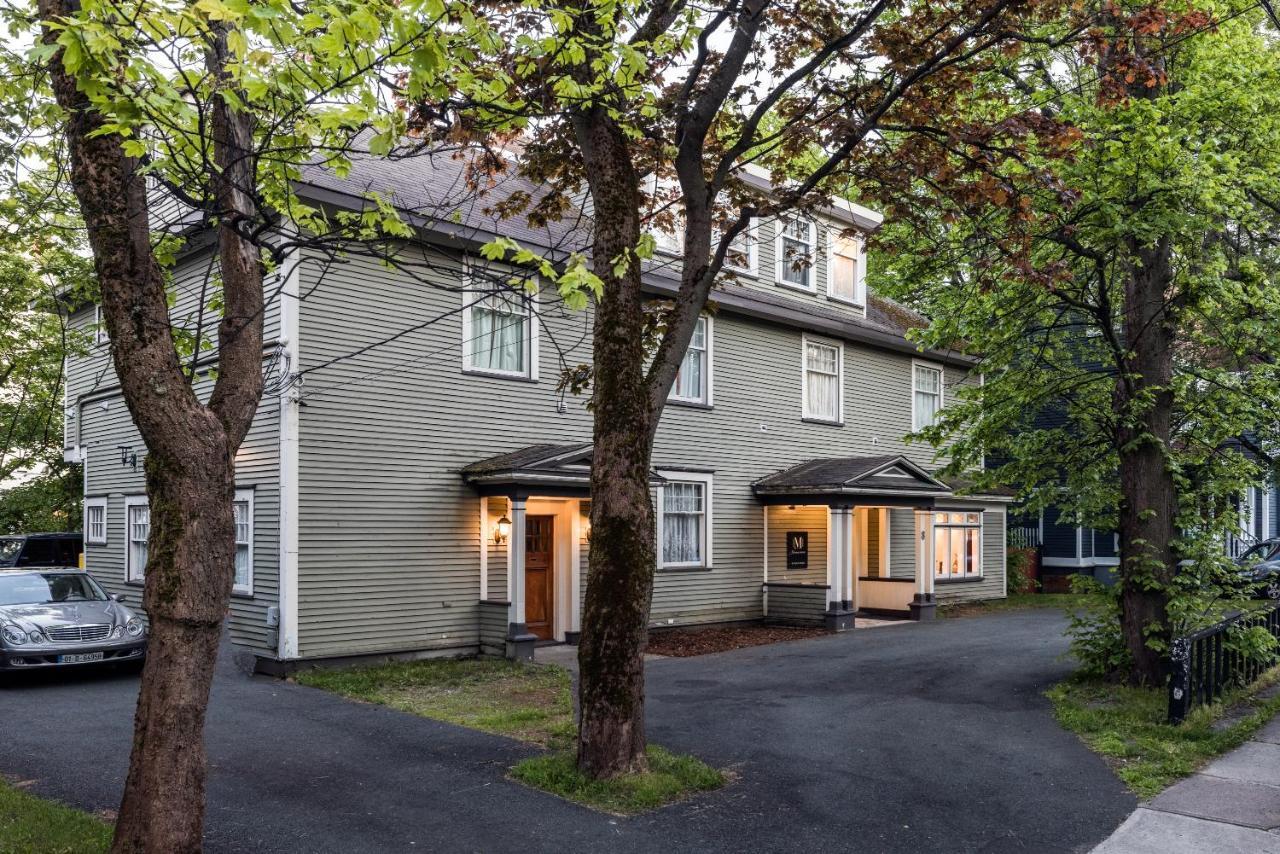 Monroe House Executive Guest Suites Сент Джонс Екстериор снимка